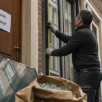 Vitre cassée à Paris : vitrier paris pas cher artisan vérifie et remplace